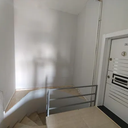 Kuk Apartment