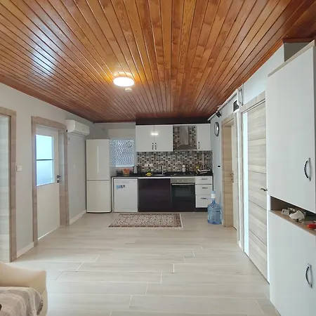 Kuk Apartment Antalya