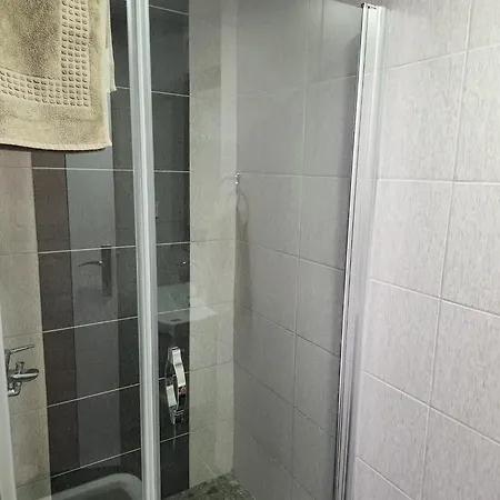 Kuk Apartament *